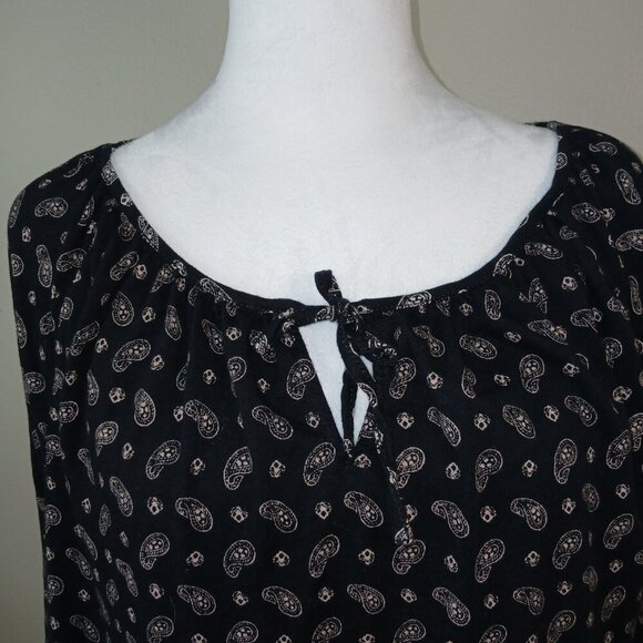 LRL LAUREN JEANS CO PEASANT STYLE TOP, BLACK WITH TAN PAISLEY , SIZE XL - Picture 2 of 6